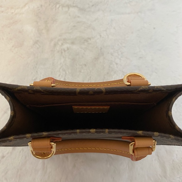 Louis Vuitton Petit Sac Plat - Picture 7 of 7